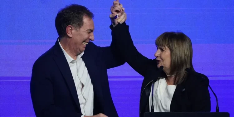 Diego Santilli ya apunta a la gobernación: “La provincia quiere un cambio, los invito a esa batalla”