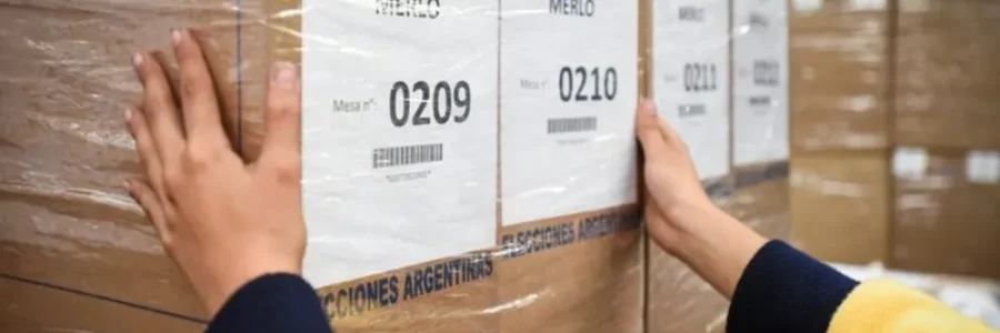 una-serie-urnas-las-elecciones-argentinas